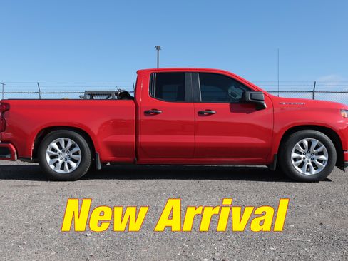 Used 2019 Chevrolet Silverado 1500 Custom w/ Custom Value Package AWD/4WD image 27