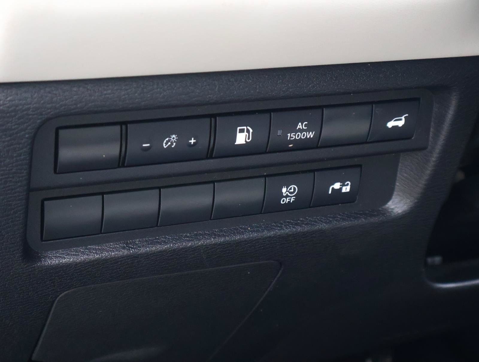Used 2025 Mitsubishi Outlander SEL AWD/4WD image 24