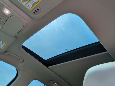 Used 2019 Lincoln MKC Reserve AWD/4WD image 10