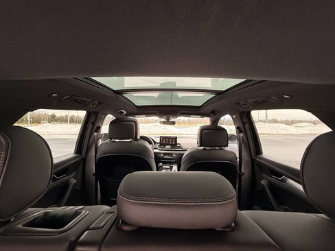 Used 2024 Audi Q5 2.0T Premium w/ Summer of Audi Package image 32