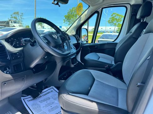 Used 2026 RAM ProMaster 2500 w/ Convenience Group FWD image 9