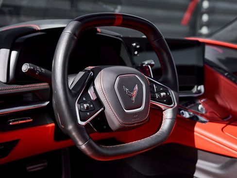 Used 2020 Chevrolet Corvette Stingray Premium Cpe w/ 3LT Preferred Equipment Group image 36