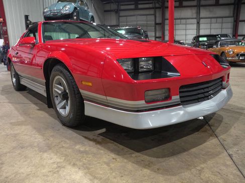 Used 1987 Chevrolet Camaro Z28 image 12