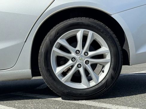 Used 2017 Chevrolet Malibu LT w/ Driver Confidence Package image 25