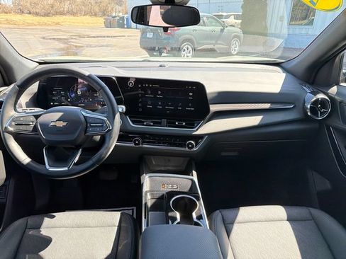 Used 2025 Chevrolet Equinox LT w/ Convenience Package II AWD/4WD image 32