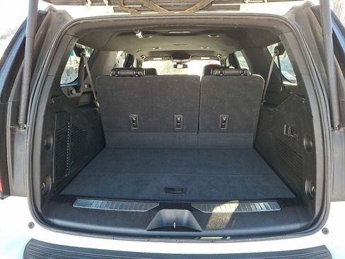 Used 2023 Chevrolet Suburban Premier image 28