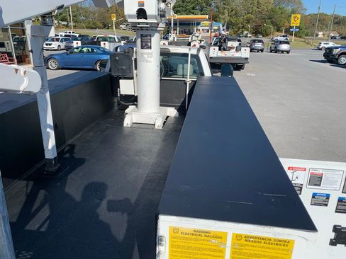 Used 2019 Ford F550 2WD Regular Cab Super Duty image 31