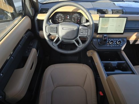 New 2025 Land Rover Defender 110 S image 38