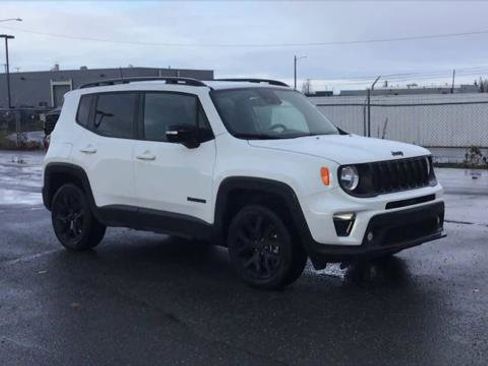 Certified 2022 Jeep Renegade Altitude w/ Convenience Group image 2
