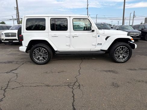 Used 2024 Jeep Wrangler High Altitude AWD/4WD image 8