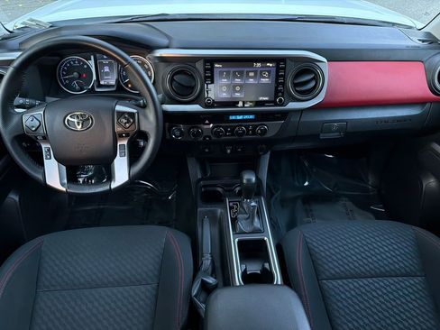 Used 2023 Toyota Tacoma SR5 AWD/4WD image 19