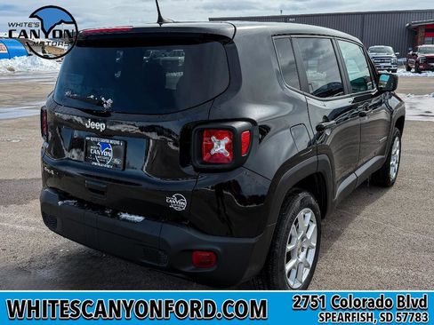 Used 2023 Jeep Renegade Latitude image 10