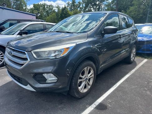 Used 2017 Ford Escape SE AWD/4WD image 1