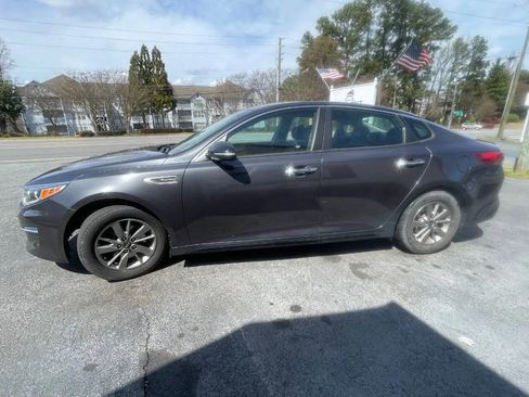 Used 2017 Kia Optima LX w/ Value Package image 5