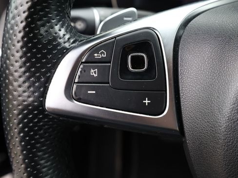 Used 2018 Mercedes-Benz E 400 E 400 image 36