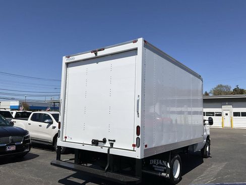 New 2027 Ford E-350 and Econoline 350 Super Duty RWD image 5