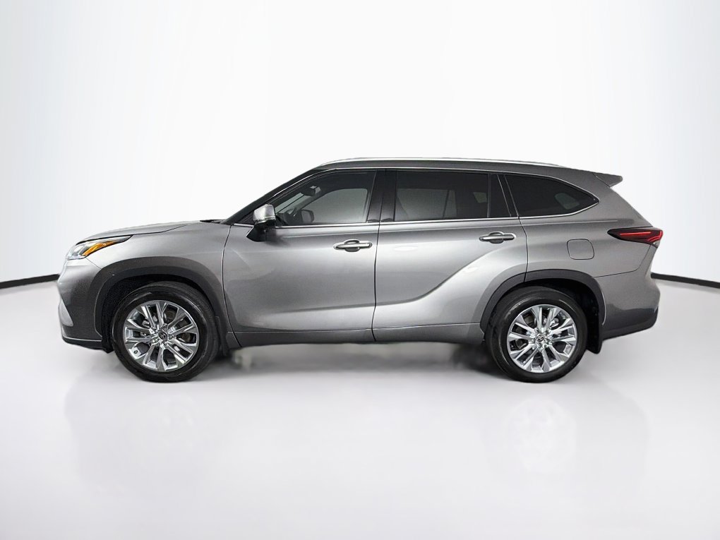 Used 2026 Toyota Highlander Limited AWD/4WD image 6