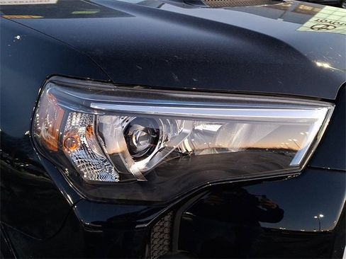 Certified 2024 Toyota 4Runner TRD Off-Road Premium image 13