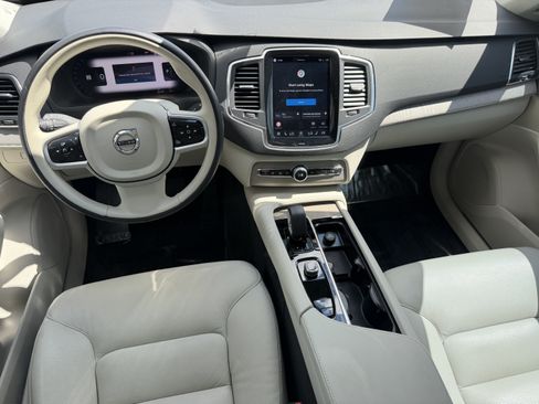 Certified 2025 Volvo XC90 T8 Core w/ Protection Package AWD/4WD image 13