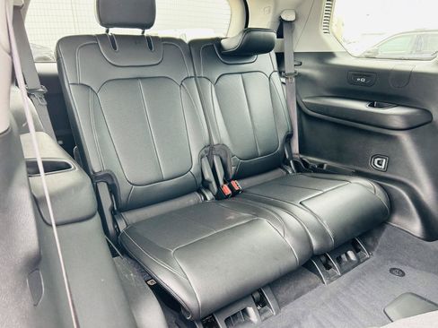 Used 2023 Jeep Grand Cherokee L Limited w/ Luxury Tech Group II AWD/4WD image 36