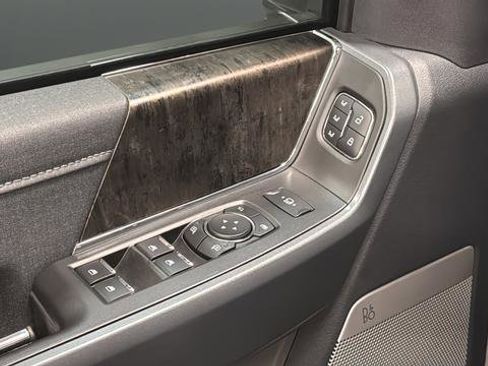 Used 2024 Ford F250 Lariat w/ Lariat Ultimate Package AWD/4WD image 21