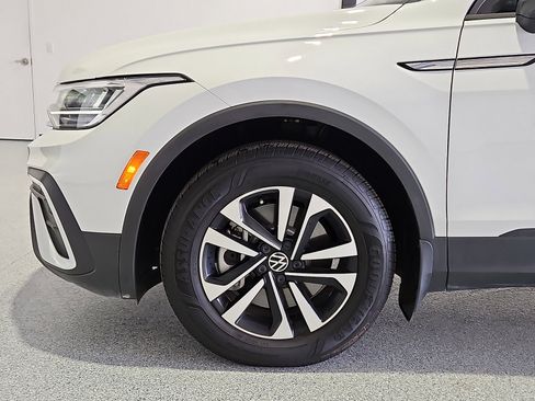 Used 2024 Volkswagen Tiguan S w/ MDO Package, Three-Row image 5