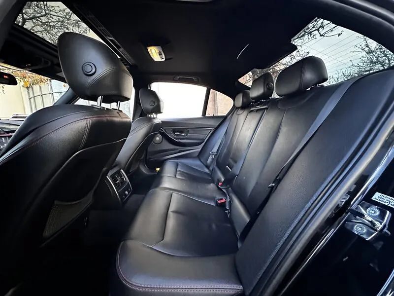 Used 2012 BMW 335i Sedan RWD image 21