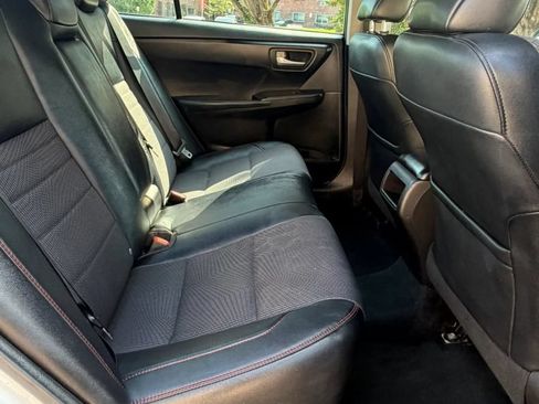 Used 2017 Toyota Camry SE FWD image 9