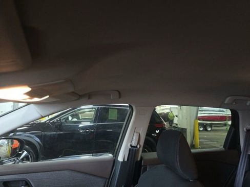 Used 2023 Nissan Rogue S image 16