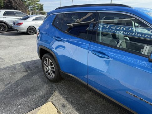 Used 2020 Jeep Compass Latitude AWD/4WD image 6