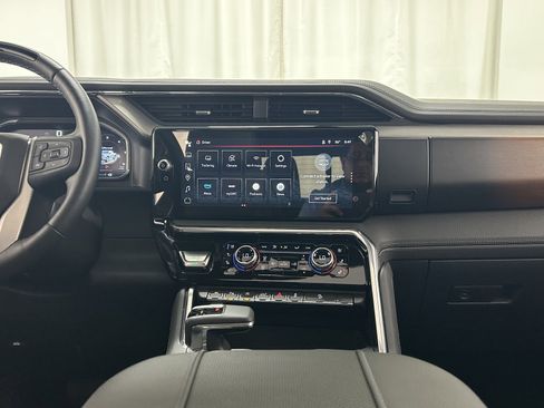 Used 2025 GMC Sierra 1500 Denali w/ Technology Package image 11