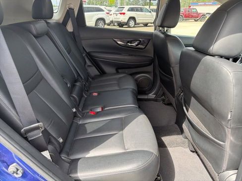 Used 2018 Nissan Rogue SL image 12