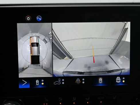 Used 2024 Chevrolet Colorado Z71 w/ Z71 Convenience Package 2 image 40