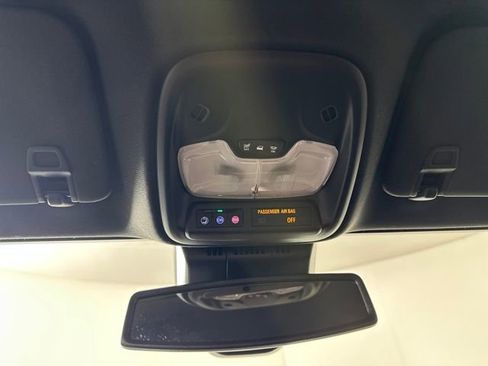 Used 2025 Chevrolet Colorado ZR2 w/ Technology Package image 24