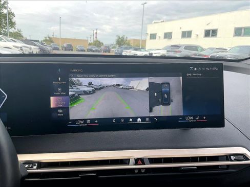 Used 2026 BMW iX xDrive45 w/ Premium Package image 22