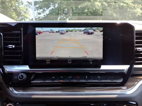Used 2025 Chevrolet Silverado 1500 LT Trail Boss w/ Convenience Package II AWD/4WD image 6