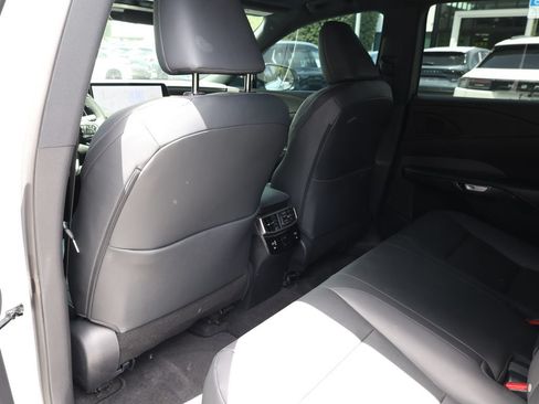 Used 2026 Lexus RX 350h w/ Convenience Package AWD/4WD image 17