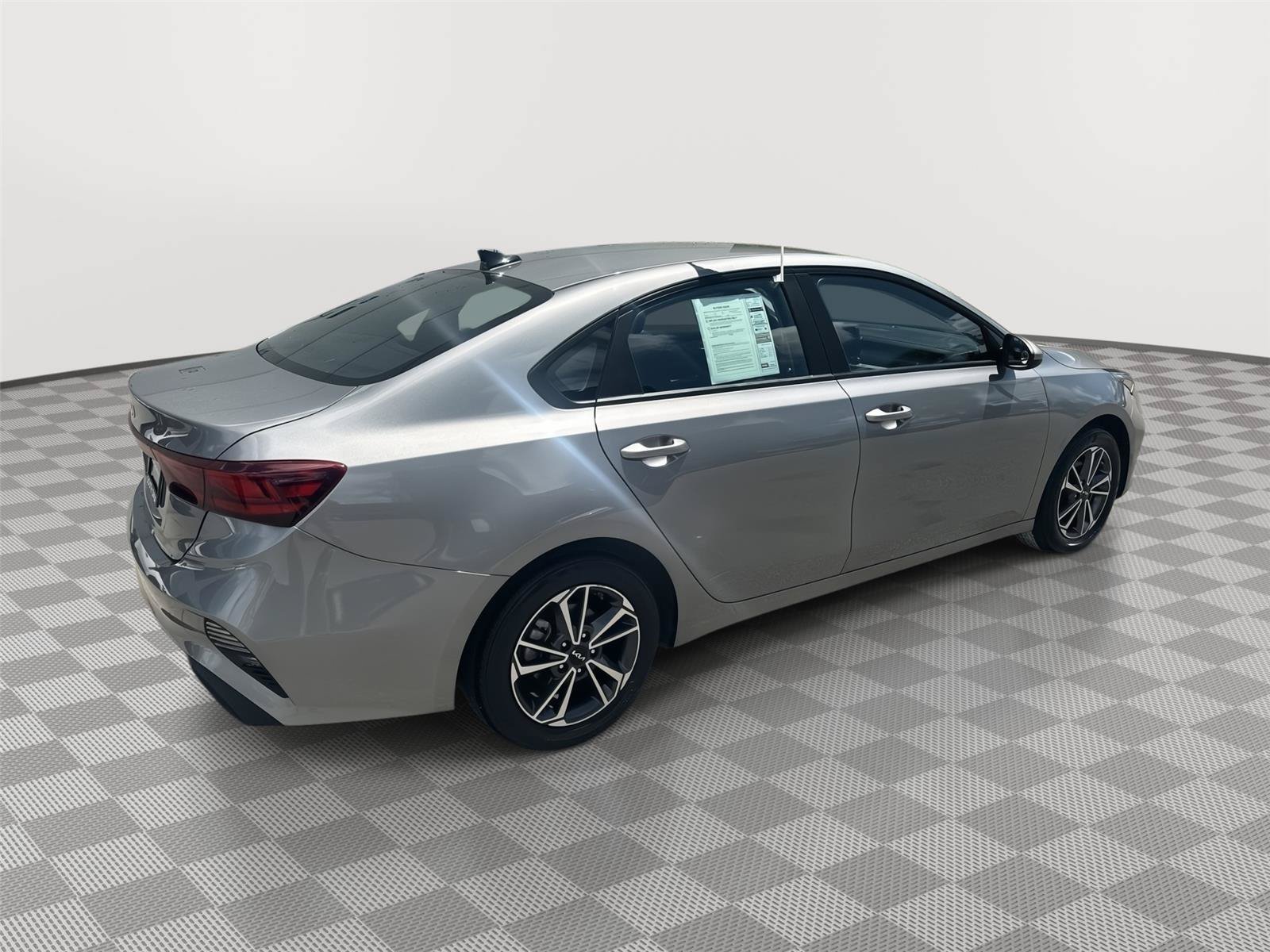 Used 2023 Kia Forte LXS FWD image 4