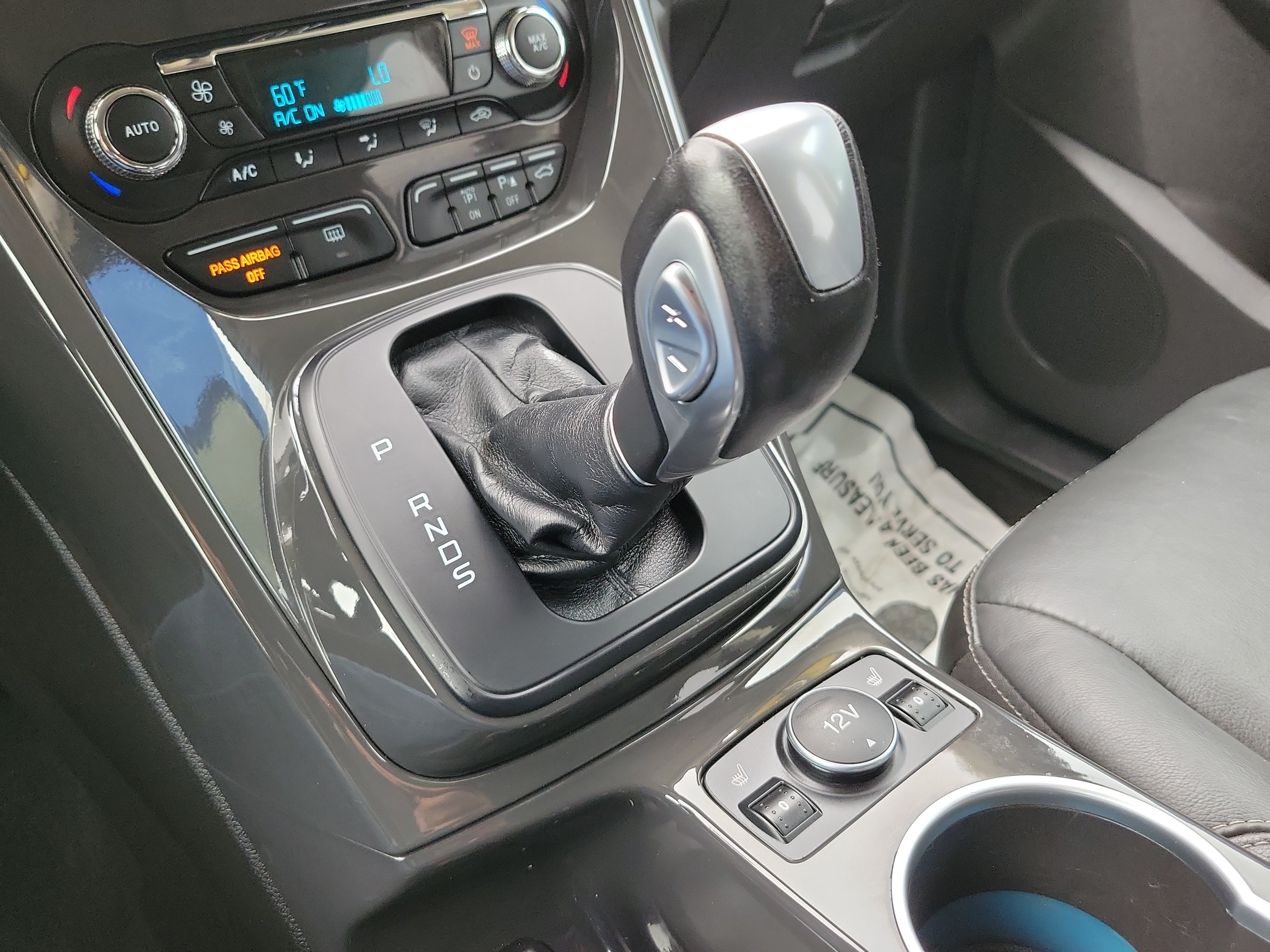 Used 2015 Ford Escape Titanium w/ Equipment Group 301A AWD/4WD image 32