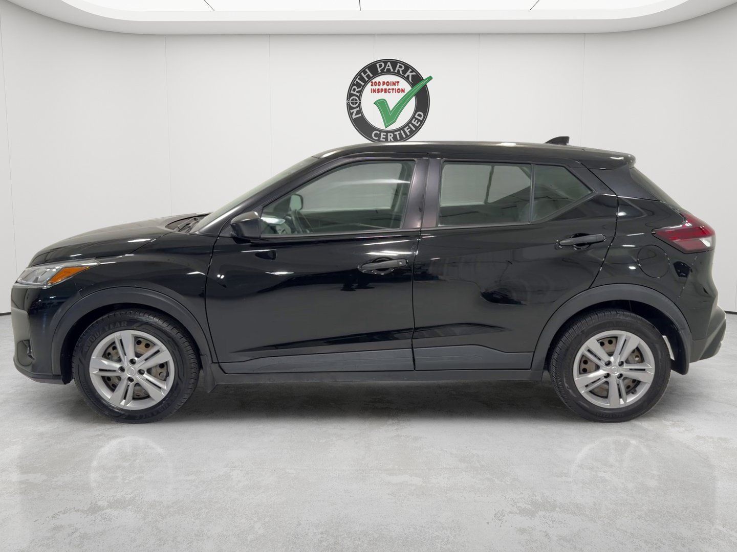 Used 2024 Nissan Kicks S FWD image 2