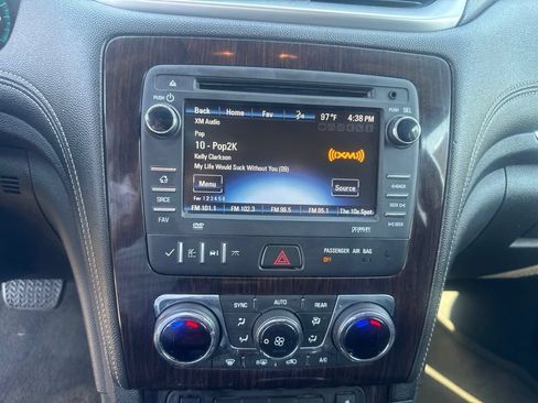 Used 2017 Chevrolet Traverse LT AWD/4WD image 12