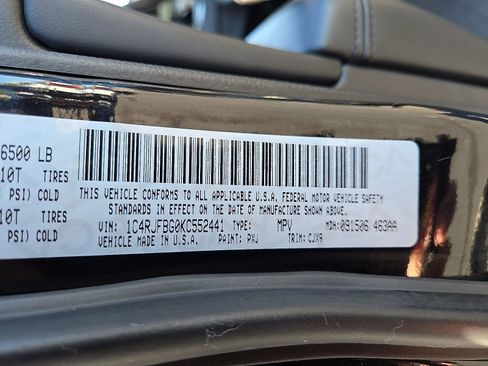 Used 2019 Jeep Grand Cherokee Limited image 26