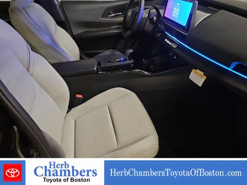 Used 2024 Toyota Prius Limited AWD/4WD image 21