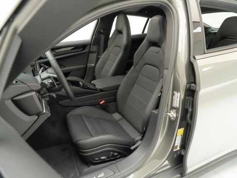 New 2026 Porsche Panamera 4 image 5