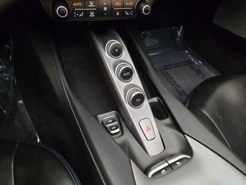 Used 2019 Ferrari Portofino image 41