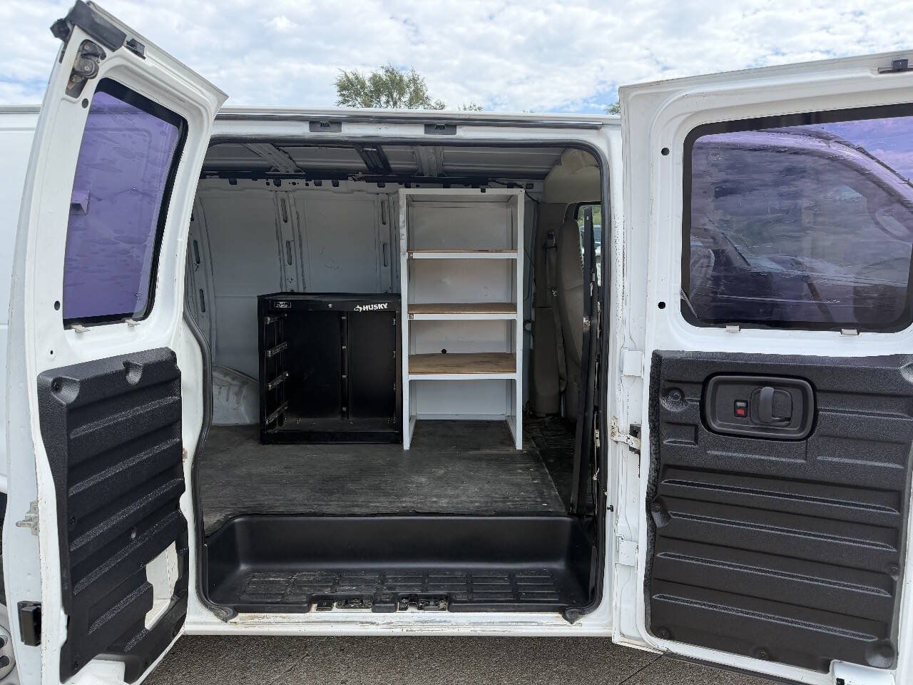 Used 2007 Chevrolet Express 2500 RWD image 13