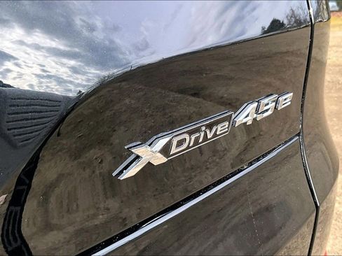 Used 2021 BMW X5 xDrive45e w/ Premium Package image 11