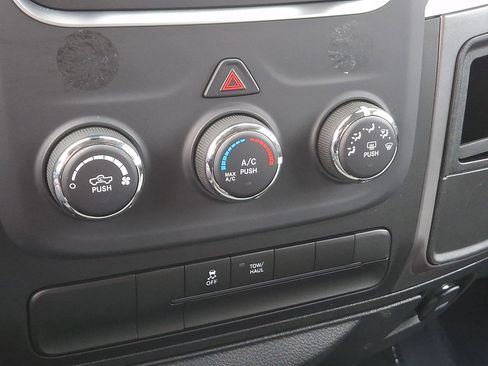 Used 2024 RAM 1500 Classic SLT image 14