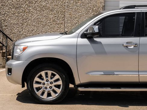 Used 2017 Toyota Sequoia Platinum AWD/4WD image 12