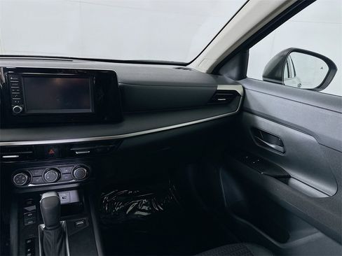 Used 2025 Nissan Kicks S image 19